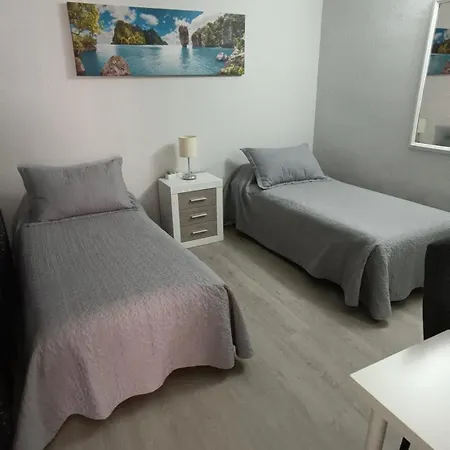 Costa Sur -4 Piscinas Ferienhaus *